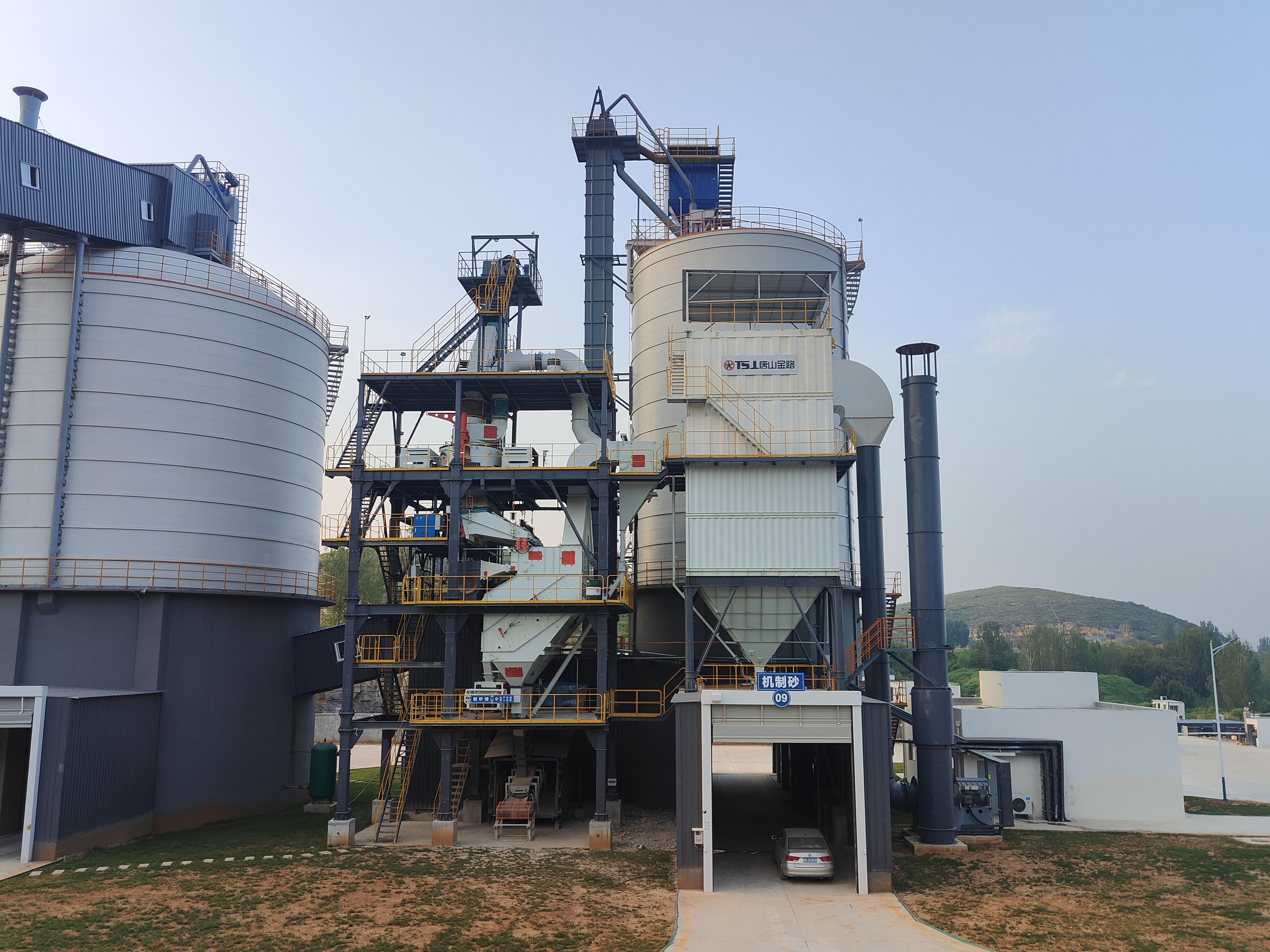 制砂楼与平铺制砂生产线的全方位对比